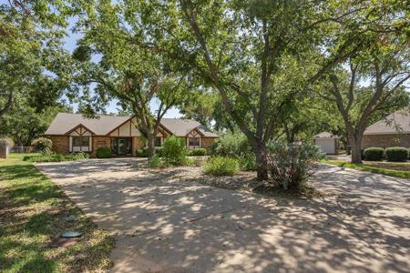 8805 Rosedown Court