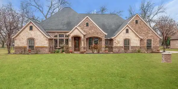 6249 Paper Shell Way