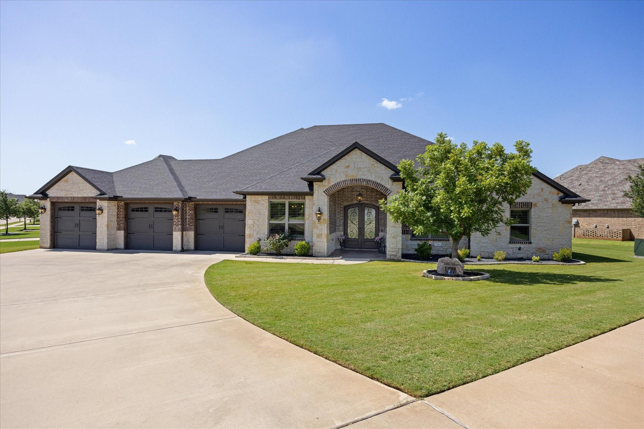 1112 Sunset Bay Drive, Granbury, TX - lhrmls-03439935 - LakeHomes.com