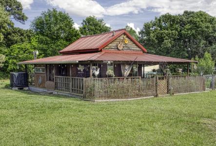 5051 Sunbird Drive