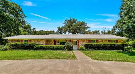 16018 Maple Lane