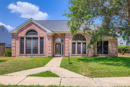5517 Luna Drive