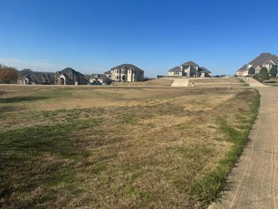 600 Oak Tree Cove