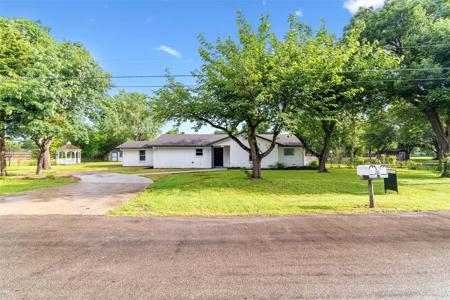 1202 Nadine Lane