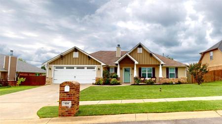 404 Hyde Park Drive