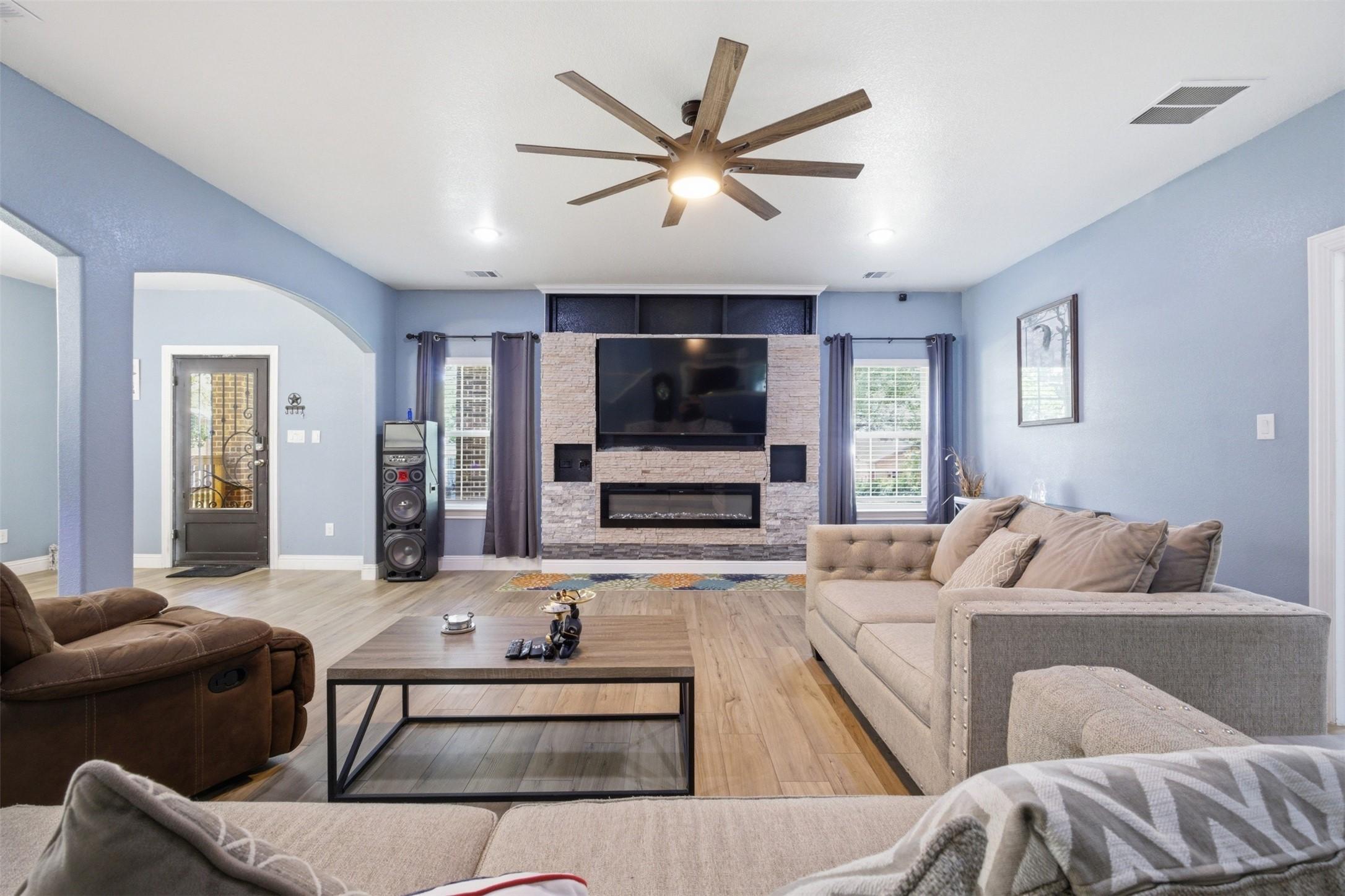 Image 4 Image 4