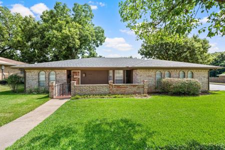 1002 Shady Brook Drive