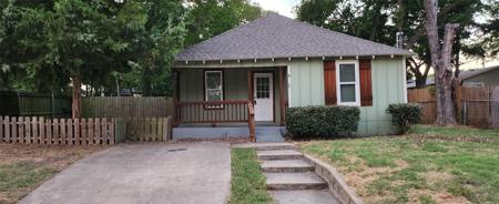 902 Davy Crockett Street
