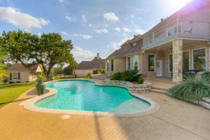 703 Mallard Pointe Drive