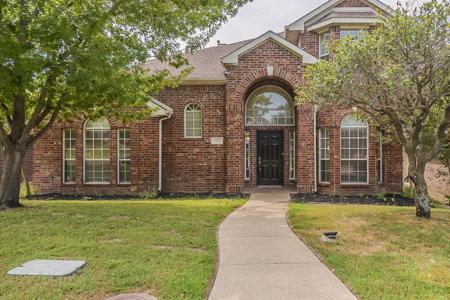 1745 Cresthill Drive