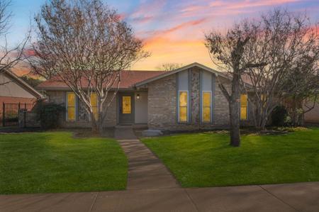 4 Robins Nest Drive