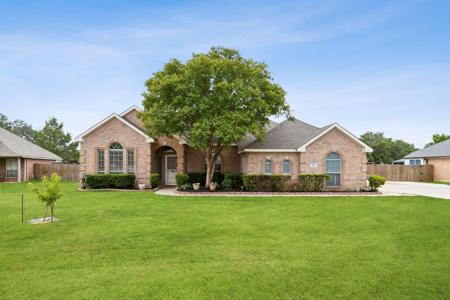 301 Cedar Circle