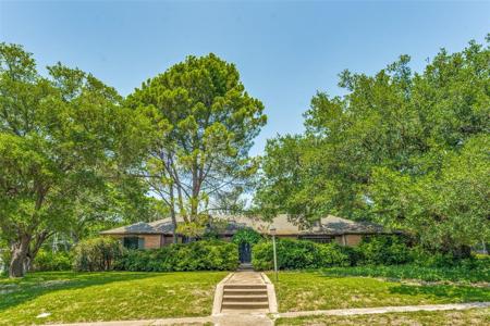 7111 Twin Tree Lane