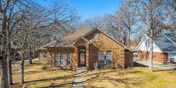 1501 Spinnaker Lane