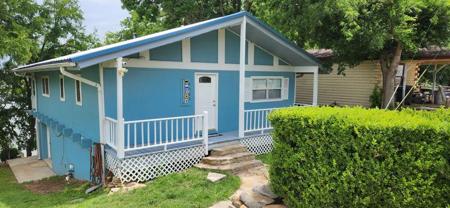 4503 Lakeshore Drive