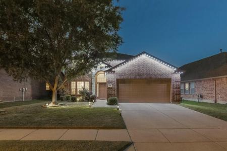 925 Lake Grove Drive