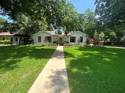 560 Northlake Drive