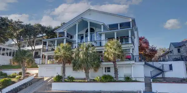 21 Harbour Point Circle