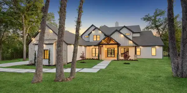 123 Sweetwater Trail