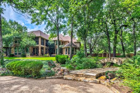 3905 Rothschild Drive