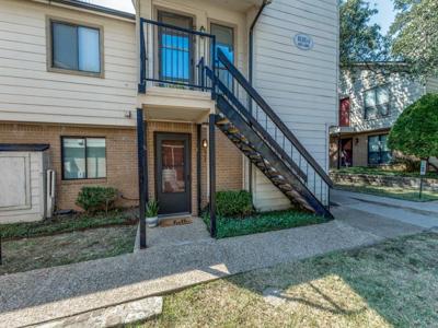 6646 E Lovers Lane