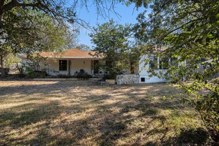 116 Lakeshore Trail