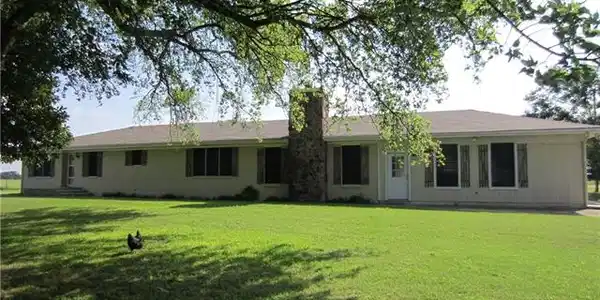 12434 FM 937