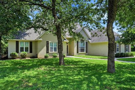 102 Manders Court