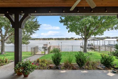 828 Waterpoint Court W