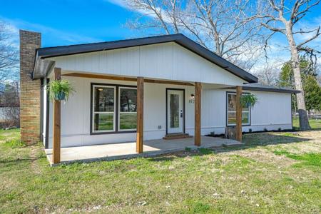 812 Cedar Tree Drive