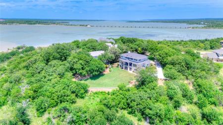 1132 Mallard Pointe Drive