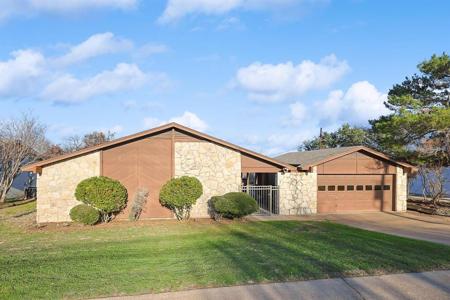 5107 Fairway Circle