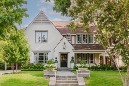 7009 Lakeshore Drive