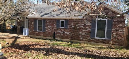1605 Top Bluff Lane