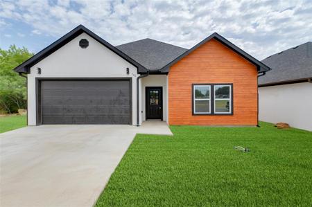 742 E Bluebonnet Drive
