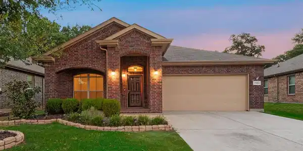 1104 Edgewater Drive