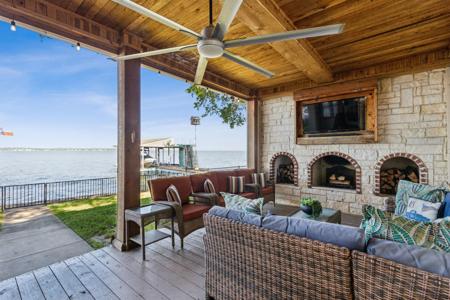 142 Peninsula Point Terrace