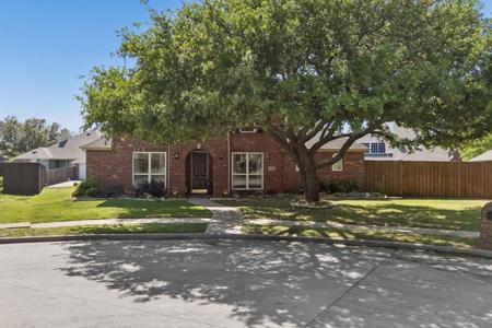 8410 Lexington Court