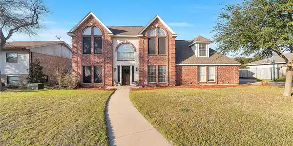 7804 Bayshore Court