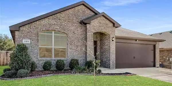 1105 Autumnwood Drive