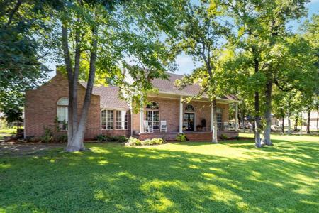 195 Lake Drive