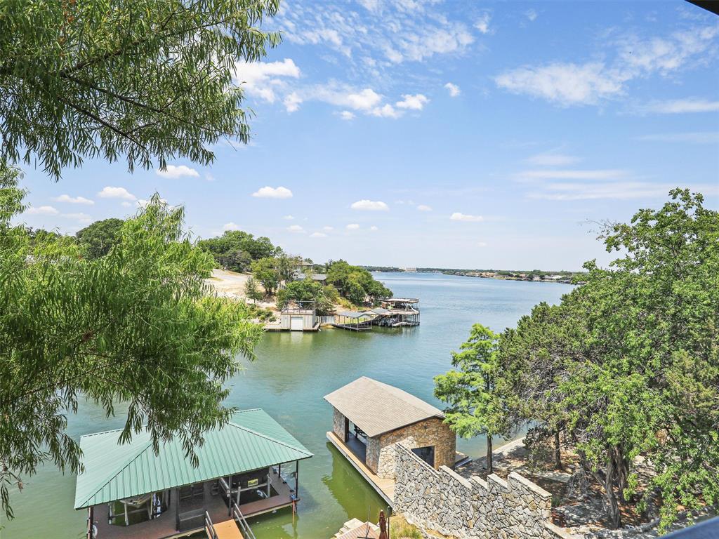 706 Rock Harbor Court, Granbury, TX lhrmls02030694