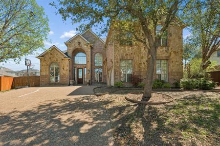4312 Crestview Lane
