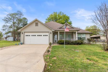 201 Causeway Cove