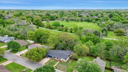 2301 Ridgewood Drive