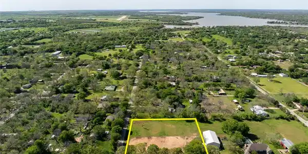 Lot 18 Central Avenue