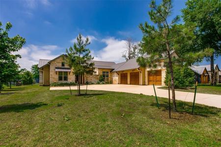 104 Bobbie Circle