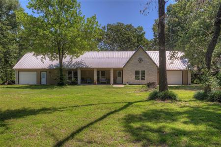 203 County Road 1946