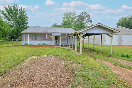 10125 Tanglewood Drive