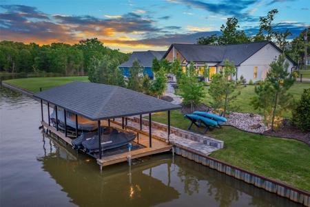 4890 Wolf Creek Circle